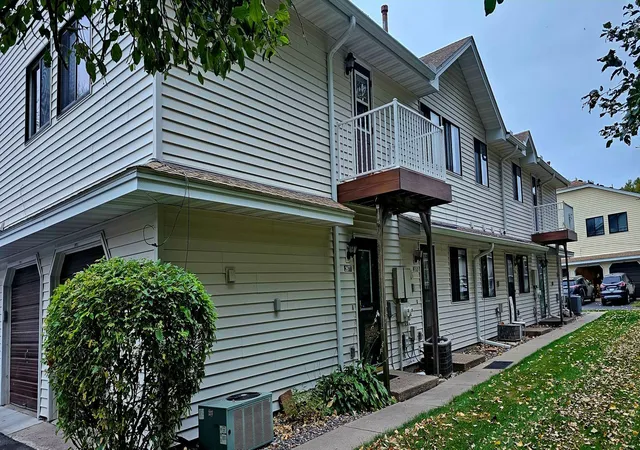 Photo 3 of Condo for sale at 2677 Brookdale Ln #2677, Minneapolis, MN 55444 | MLS# 7159737 | Listing updated on 2026-10-23