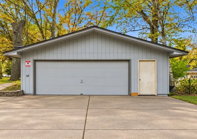 Photo 4 of Single family home for sale at 521 Warner Ave S, Willernie, MN 55090 | MLS# 7159769 | Listing updated on 2026-10-19
