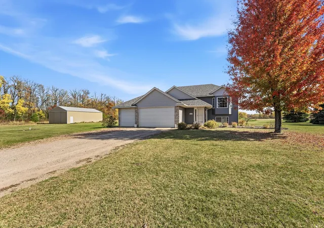 Photo 2 of Single family home for sale at 46983 James Ave, Harris, MN 55032 | MLS# 7159774 | Listing updated on 2026-10-20