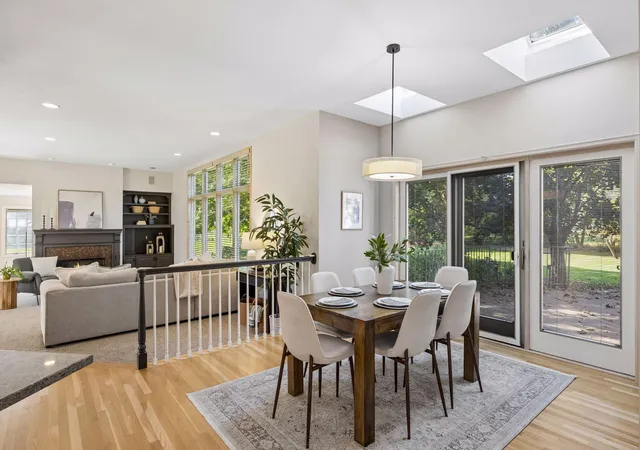 Photo 2 of Single family home for sale at 21 Raven Rd, Saint Paul, MN 55127 | MLS# 7159778 | Listing updated on 2026-10-28
