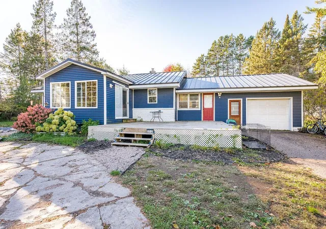 Photo 2 of Single family home for sale at 512 Juniper Ave, Moose Lake, MN 55767 | MLS# 7159790 | Listing updated on 2026-10-22