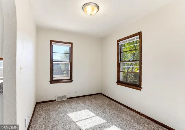 Photo 3 of House for sale at 1498 Reaney Ave E, Saint Paul, MN 55106 | MLS# 7159814 | Listing updated on 2026-10-22