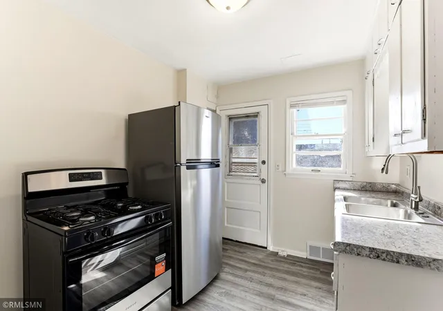 Photo 4 of House for sale at 1498 Reaney Ave E, Saint Paul, MN 55106 | MLS# 7159814 | Listing updated on 2026-10-22