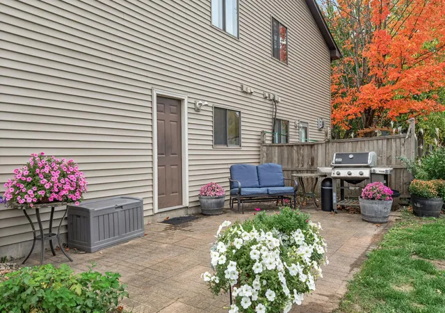 Photo 3 of Single family home for sale at 9919 Cord St Ne, Circle Pines, MN 55014 | MLS# 7159818 | Listing updated on 2026-10-15