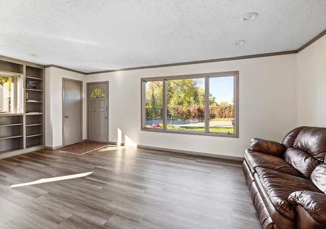 Photo 4 of Single family home for sale at 9021 Club Rd, Minneapolis, MN 55426 | MLS# 7159833 | Listing updated on 2026-10-17