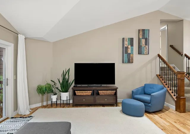 Photo 3 of Single family home for sale at 4696 Fairway Hills Dr, Saint Paul, MN 55123 | MLS# 7159835 | Listing updated on 2026-10-19