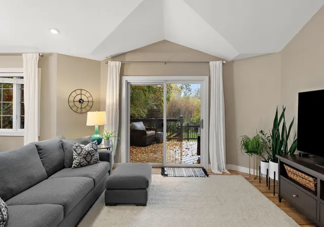 Photo 4 of Single family home for sale at 4696 Fairway Hills Dr, Saint Paul, MN 55123 | MLS# 7159835 | Listing updated on 2026-10-19