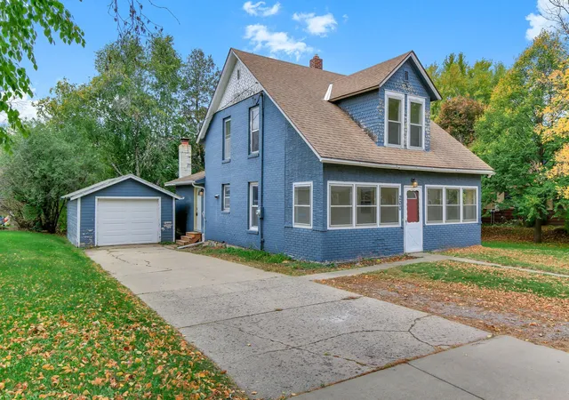 Single family home for sale at 200 Excelsior Ave N, Annandale, MN 55302 | MLS# 7159844