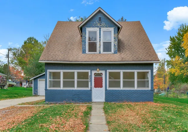 Photo 1 of Single family home for sale at 200 Excelsior Ave N, Annandale, MN 55302 | MLS# 7159844 | Listing updated on 2026-10-23