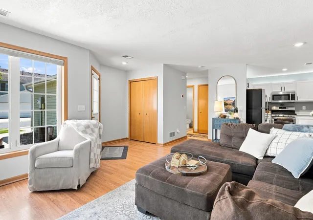 Photo 3 of Sale Pending at 1122 Heather Ln, Waconia, MN 55387 | MLS# 7159869 | Listing updated on 2026-10-22
