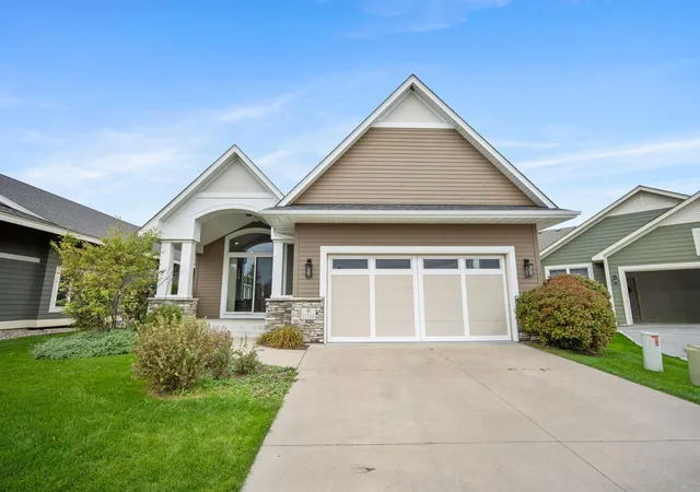 Photo 2 of Single family home for sale at 11339 Wildflower Dr N, Lake Elmo, MN 55042 | MLS# 7159870 | Listing updated on 2026-10-15