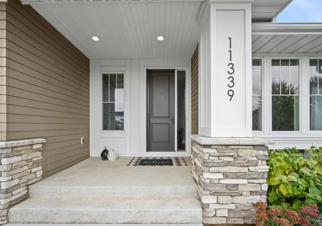 Photo 4 of Single family home for sale at 11339 Wildflower Dr N, Lake Elmo, MN 55042 | MLS# 7159870 | Listing updated on 2026-10-15