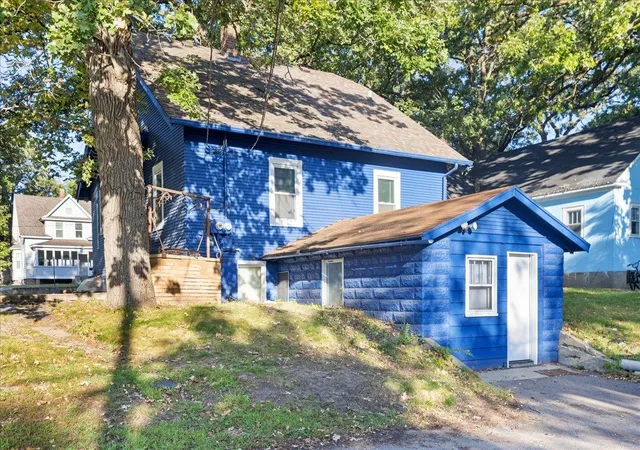 Photo 3 of Single family home for sale at 1026 9th Avenue S, Saint Cloud, MN 56301 | MLS# 7159883 | Listing updated on 2026-10-19