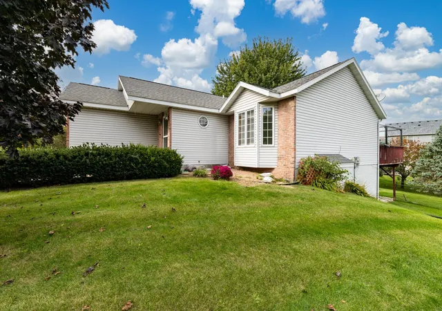 Photo 3 of Single family home for sale at 2209 58th Street Nw, Rochester, MN 55901 | MLS# 7159890 | Listing updated on 2026-10-19