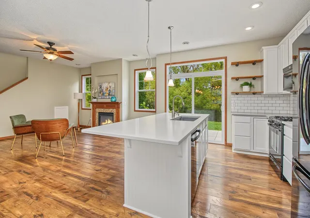 Photo 2 of Single family home for sale at 560 Ravencroft Rd, Waconia, MN 55387 | MLS# 7159892 | Listing updated on 2026-10-28