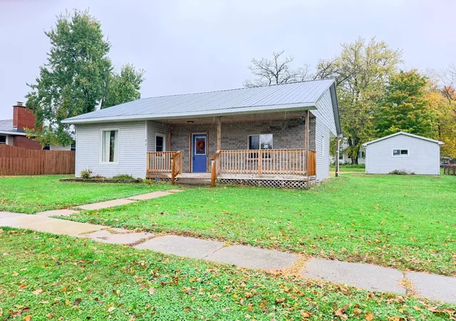 Single family home for sale at 211 E Luella St, Le Roy, MN 55951 | MLS# 7159899