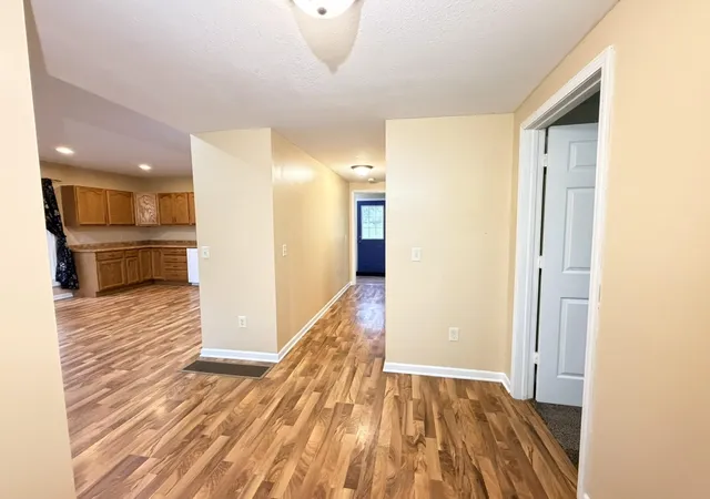 Photo 1 of Single family home for sale at 211 E Luella St, Le Roy, MN 55951 | MLS# 7159899 | Listing updated on 2026-10-23