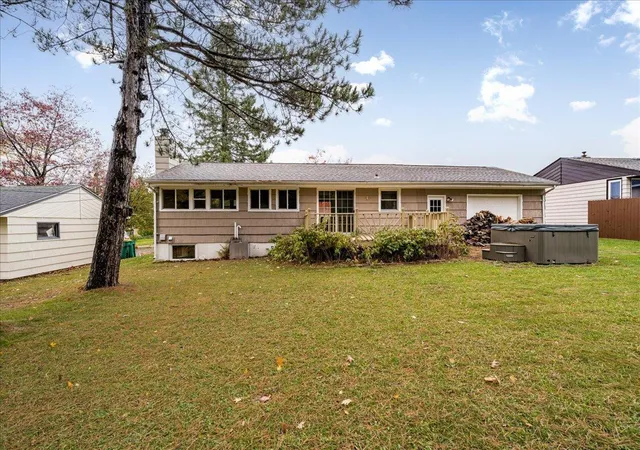 Photo 2 of Single family home for sale at 905 N Ebony Ave, Duluth, MN 55811 | MLS# 7159906 | Listing updated on 2026-10-15