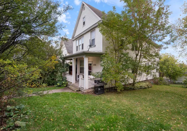 Photo 1 of Multi family home for sale at 2772 Wellington St, Duluth, MN 55806 | MLS# 7159907 | Listing updated on 2026-10-20