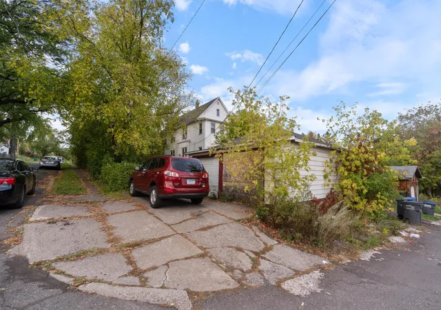 Photo 3 of Multi family home for sale at 2772 Wellington St, Duluth, MN 55806 | MLS# 7159907 | Listing updated on 2026-10-20