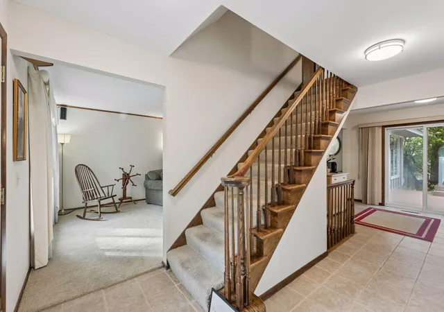 Photo 4 of Single family home for sale at 2755 Shadyview Ln N, Minneapolis, MN 55447 | MLS# 7159918 | Listing updated on 2026-10-22