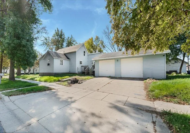 Photo 3 of Single family home for sale at 629 2nd Street, Hancock, MN 56244 | MLS# 7159928 | Listing updated on 2026-10-15