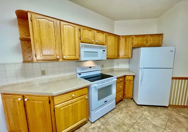 Photo 3 of Condo for sale at 1905 Burr Oak Dr #A, Austin, MN 55912 | MLS# 7159934 | Listing updated on 2026-10-15