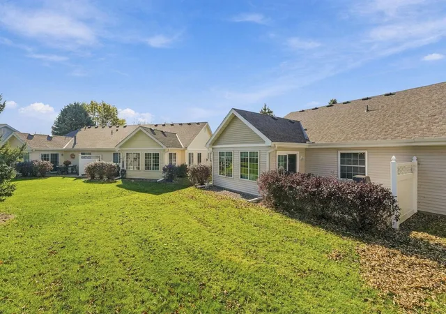 Photo 3 of Single family home for sale at 18271 Kent St Nw, Elk River, MN 55330 | MLS# 7159976 | Listing updated on 2026-10-23