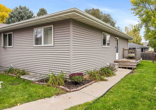 Photo 3 of Townhouse for sale at 1326 35th Avenue S, Moorhead, MN 56560 | MLS# 7159978 | Listing updated on 2026-10-20