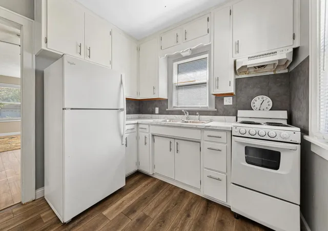 Photo 3 of Single family home for sale at 838 3rd Avenue SW, Faribault, MN 55021 | MLS# 7159991 | Listing updated on 2026-10-20