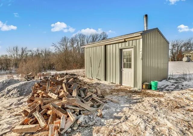 Photo 3 of Single family home for sale at 2818 337th Lane Nw, Cambridge, MN 55008 | MLS# 7159997 | Listing updated on 2026-10-20