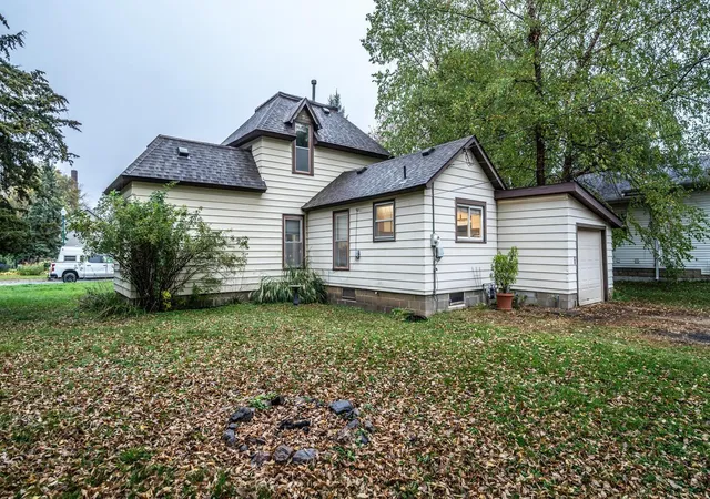 Photo 2 of Single family home for sale at 406 Main St, Farmington, MN 55024 | MLS# 7159999 | Listing updated on 2026-10-17