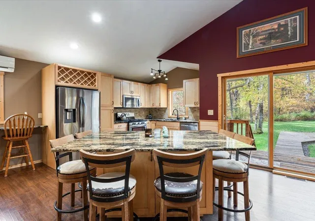 Photo 4 of Single family home for sale at 31591 Summer Dr, Pequot Lakes, MN 56472 | MLS# 7160002 | Listing updated on 2026-10-23