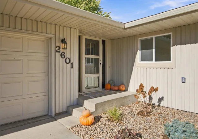 Photo 3 of Single family home for sale at 2601 Fairway Dr, Moorhead, MN 56560 | MLS# 7160004 | Listing updated on 2026-10-23
