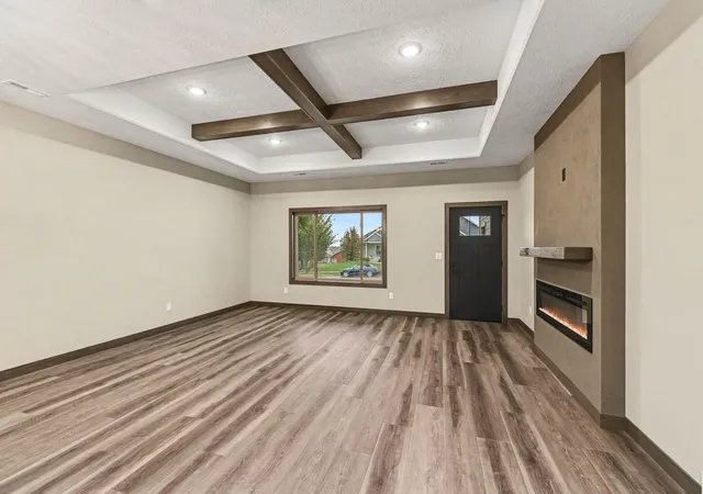 Photo 3 of Single family home for sale at 1511 Buffalo Ridge Dr, Luverne, MN 56156 | MLS# 7160021 | Listing updated on 2026-10-17