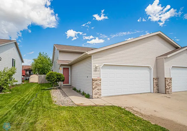 Photo 1 of Townhouse for sale at 1744 50 Street S, Fargo, ND 58103 | MLS# 7160022 | Listing updated on 2026-10-19
