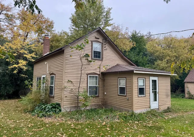 Photo 2 of Sale Pending at 73574 300th Street, Redwood Falls, MN 56283 | MLS# 7160034 | Listing updated on 2026-10-21