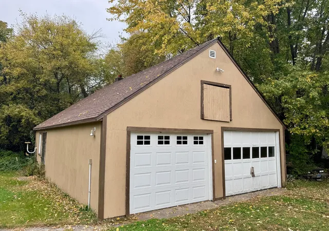 Photo 3 of Sale Pending at 73574 300th Street, Redwood Falls, MN 56283 | MLS# 7160034 | Listing updated on 2026-10-21
