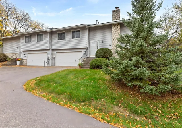 Photo 1 of Single family home for sale at 7112 Pontiac Cir, Chanhassen, MN 55317 | MLS# 7160036 | Listing updated on 2026-10-22