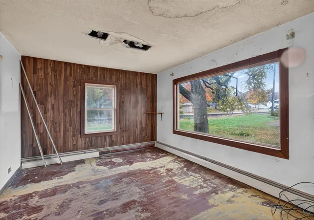 Photo 4 of Sale Pending at 112 3rd Street E, Jordan, MN 55352 | MLS# 7160042 | Listing updated on 2026-10-22