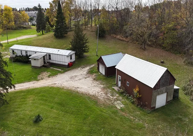 Photo 1 of Single family home for sale at 805 5th Street Sw, Pine Island, MN 55963 | MLS# 7160050 | Listing updated on 2026-10-15
