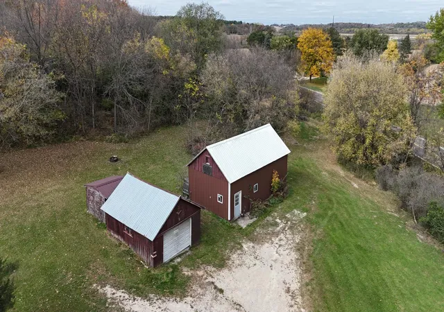 Photo 3 of Single family home for sale at 805 5th Street Sw, Pine Island, MN 55963 | MLS# 7160050 | Listing updated on 2026-10-15