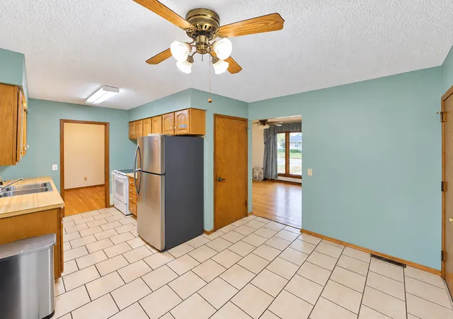 Photo 3 of Sale Pending at 908 12th Avenue NE, Brainerd, MN 56401 | MLS# 7160066 | Listing updated on 2026-10-19