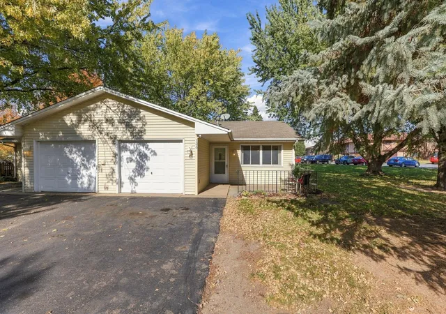 Photo 1 of Single family home for sale at 706 Ridge Dr Se, Saint Michael, MN 55376 | MLS# 7160086 | Listing updated on 2026-10-23