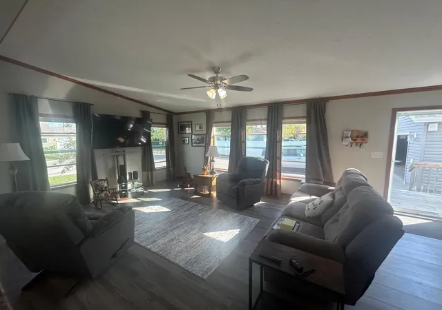 Photo 4 of Single family home for sale at 4319 Daffodil Ave SE, Rochester, MN 55904 | MLS# 7160102 | Listing updated on 2026-10-19