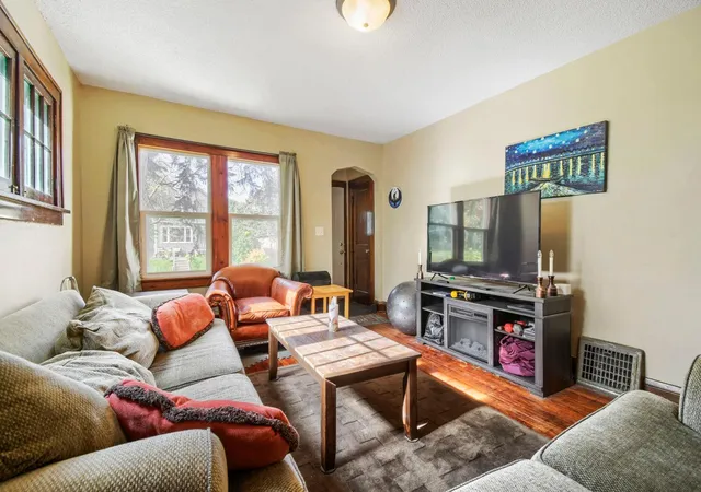 Photo 4 of Single family home for sale at 3350 Vincent Ave N, Minneapolis, MN 55412 | MLS# 7160106 | Listing updated on 2026-10-23