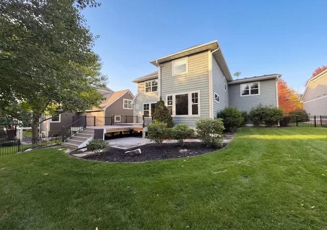 Photo 4 of Single family home for sale at 16891 E Lake Dr, Lakeville, MN 55044 | MLS# 7160111 | Listing updated on 2026-10-22