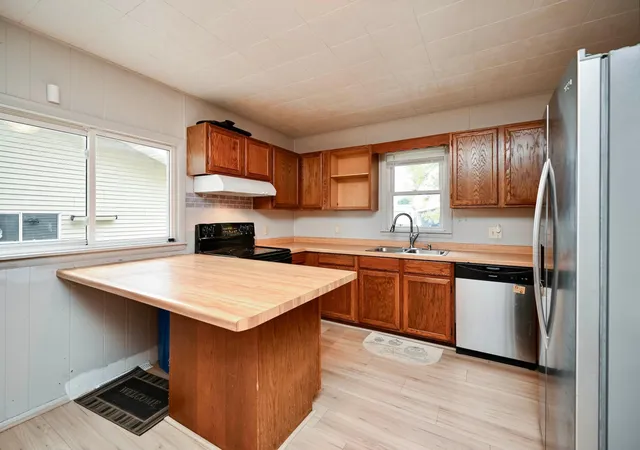 Photo 4 of Sale Pending at 1101 E Wabasha St, Winona, MN 55987 | MLS# 7160119 | Listing updated on 2026-10-19