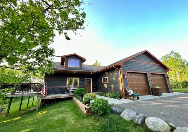 Photo 3 of Single family home for sale at 216 Margos Way Sw, Bemidji, MN 56601 | MLS# 7160133 | Listing updated on 2026-10-23