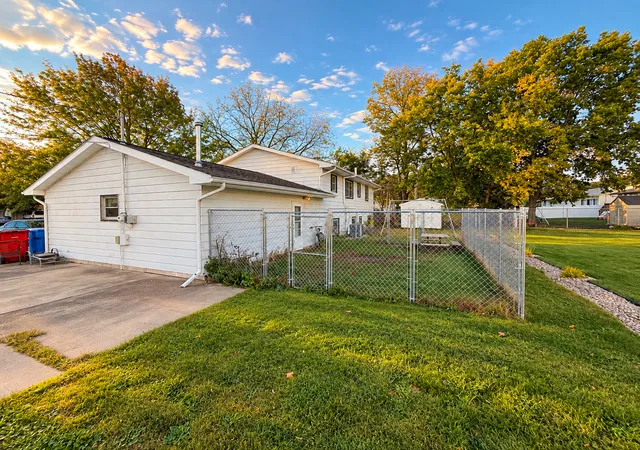 Photo 2 of Single family home for sale at 3761 W 6th Street, Winona, MN 55987 | MLS# 7160155 | Listing updated on 2026-10-22